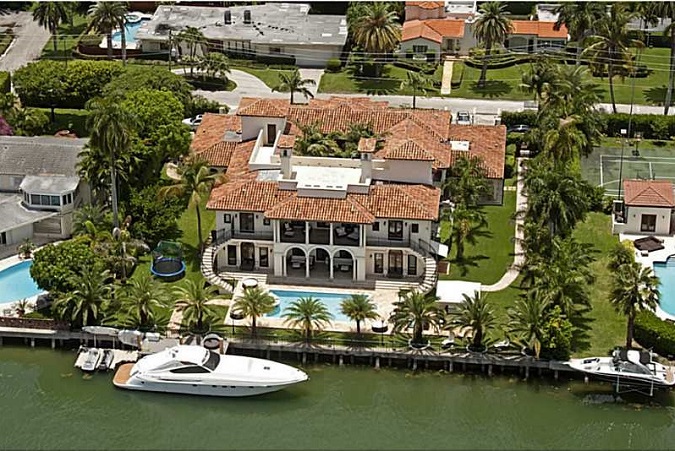 Sunset Islands House mansion in Miami Beach FL