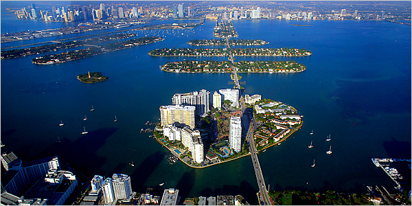 Venhetian Islands Miami Arial View from east to wes