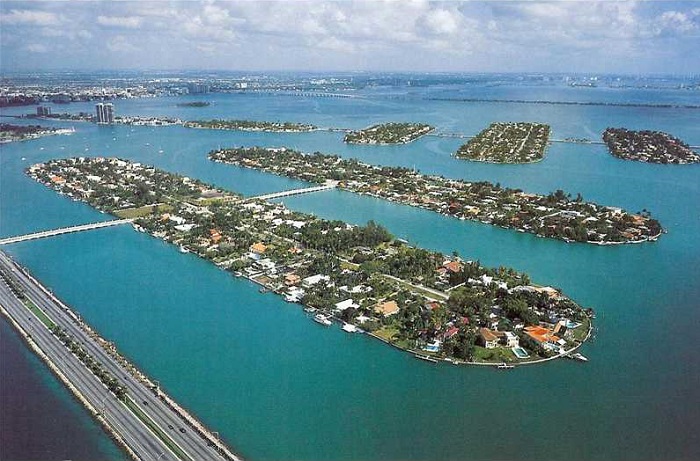 Palm Island and Hibiscus Island